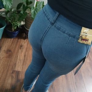 Shape up , push up jeans